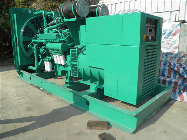 宁强出租发电机 发电机组厂家：柴油发电机组的控制屏的作用是什么？