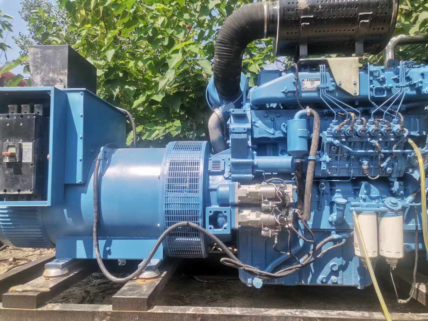 宁强详细说明降低 800kW 柴油发电机输出电流波动的方法